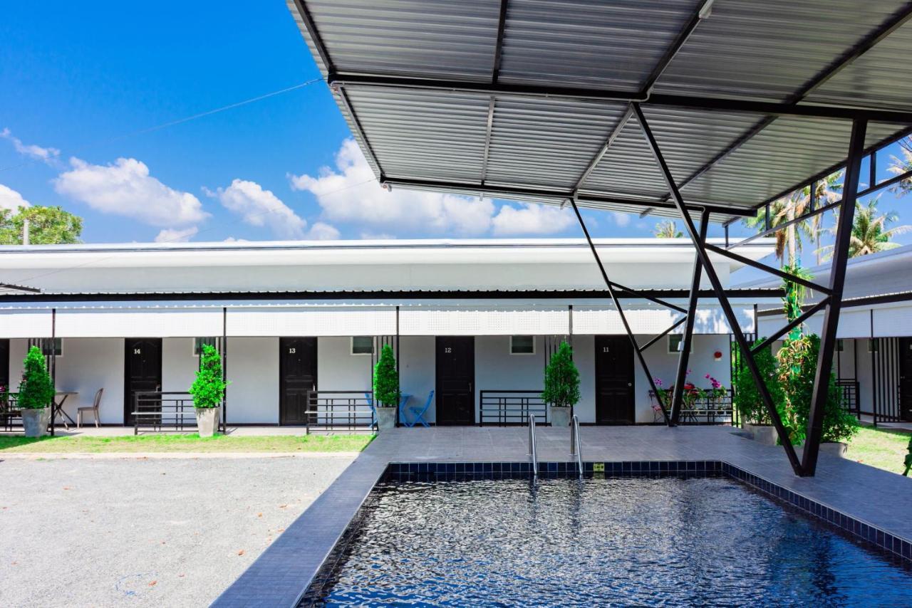 OYO 533 Runya Poolvilla Prachuap Khiri Khan Dış mekan fotoğraf