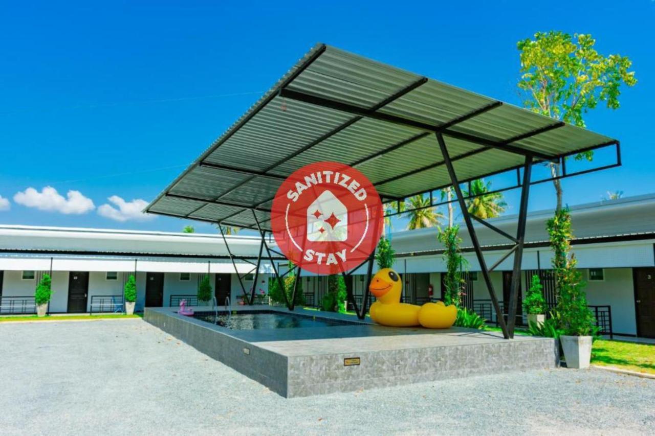 OYO 533 Runya Poolvilla Prachuap Khiri Khan Dış mekan fotoğraf