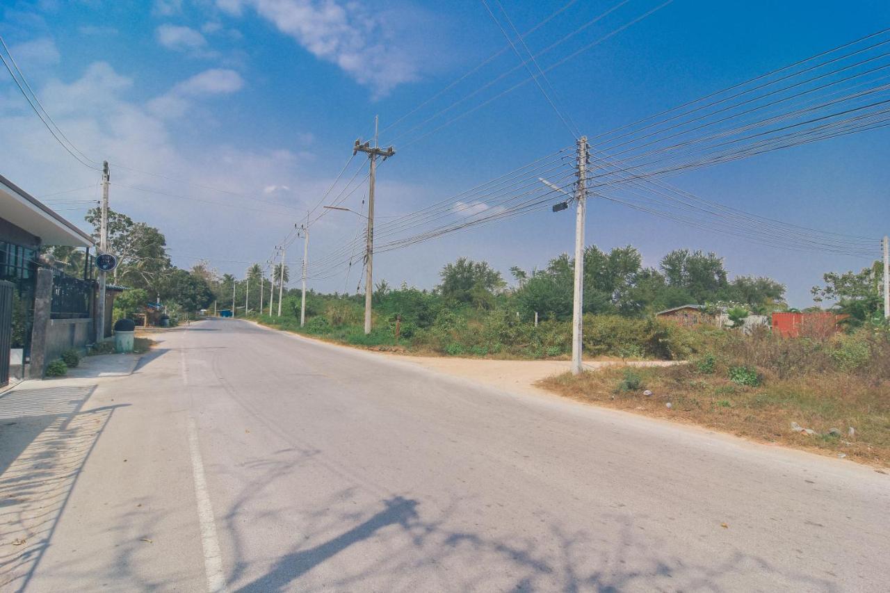 OYO 533 Runya Poolvilla Prachuap Khiri Khan Dış mekan fotoğraf